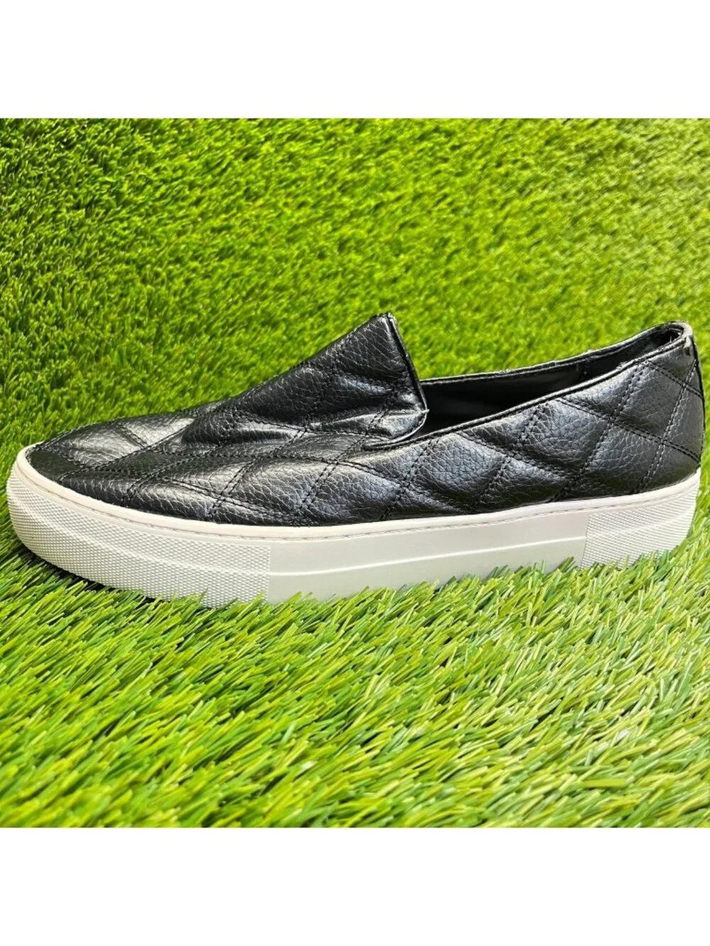 Steve Madden Globe Womens Size 10 Black White Classic Slip-On Platform Shoes